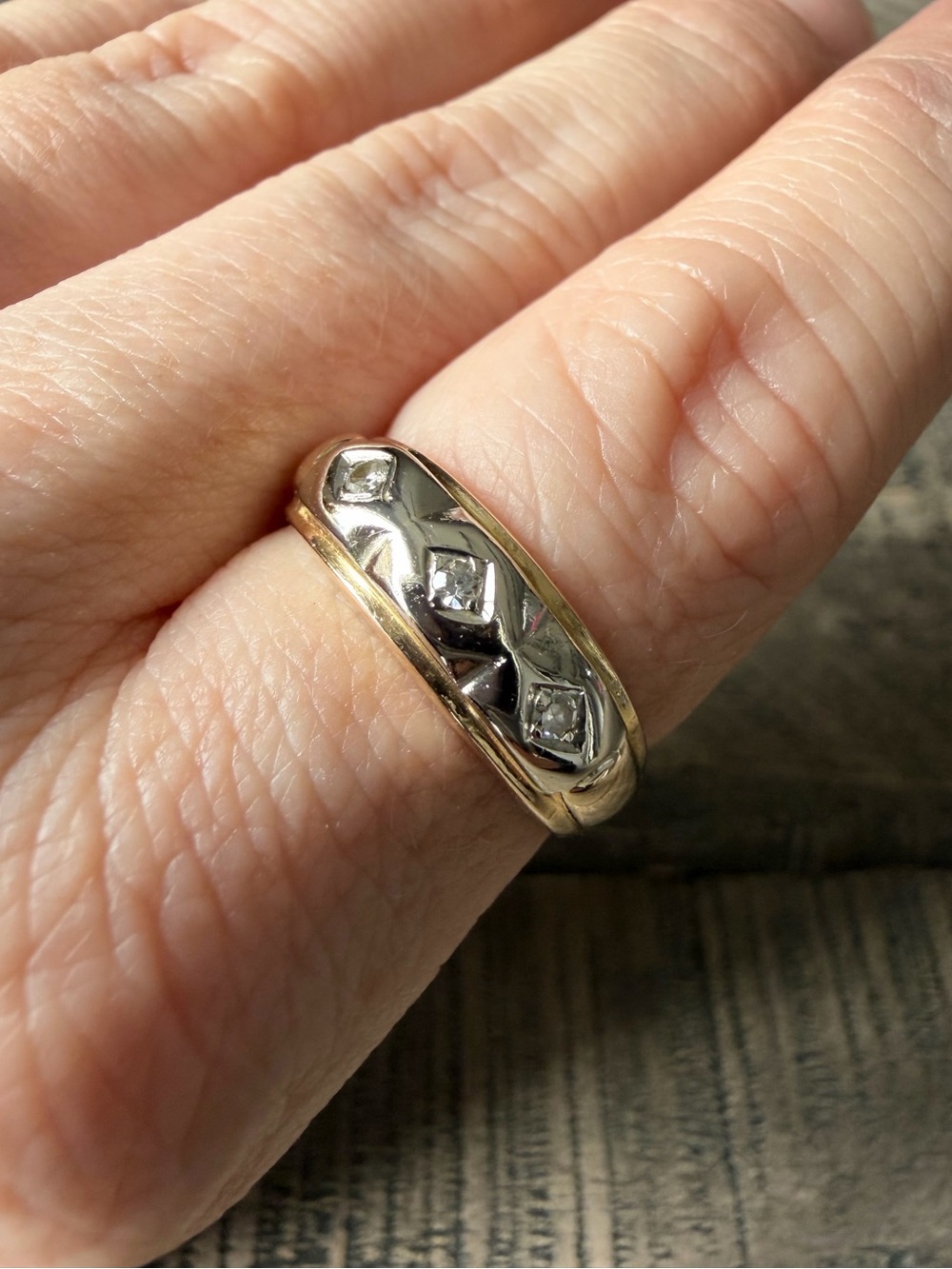 Vintage Loveland Illusion Diamond & Gold Band